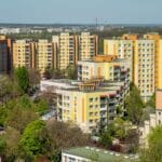 Kolorowe bloki mieszkalne we Wrocław